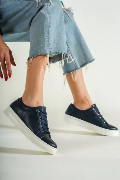 Cuir véritable bleu marine femmes cuir baskets 