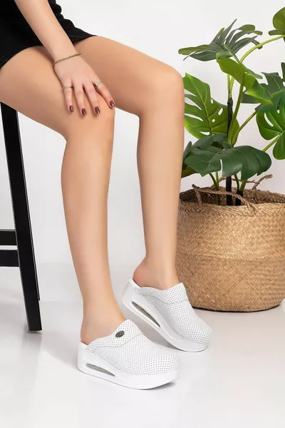 Жени Бяла перфорирана шарена вътрешна балонна основа Sabo Cook Кухня Лекар Медицинска сестра Болнични чехли