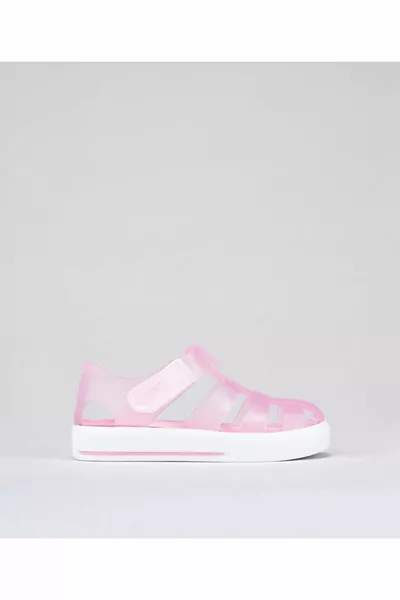 Size  Girls Pink Color Igor Star Sandals