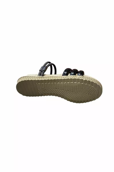 المرأة النعال الحجرية الوحيدة المسطحة