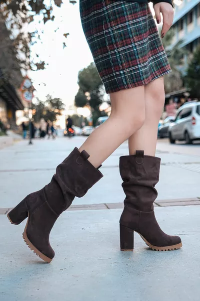 Farah Brown Suede Gusseted Boots