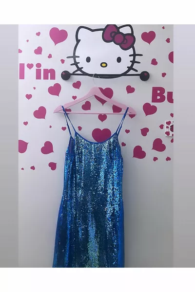 Синее платье с пайетками