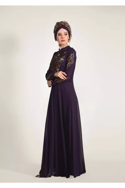 المرأة الأرجواني مطرزة مفصلة مساء اللباس 