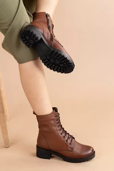 Febra المرأة جلد طبيعي سميكة وحيد تان الأحذية البريدية