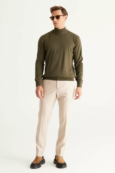 Herren Khaki ohne Federn Standard Fit Normaler Schnitt Halber Rollkragenpullover Strickpullover