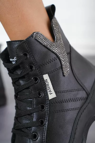 الماء البارد والدليل سستة المرأة السوداء أحذية الشتاء