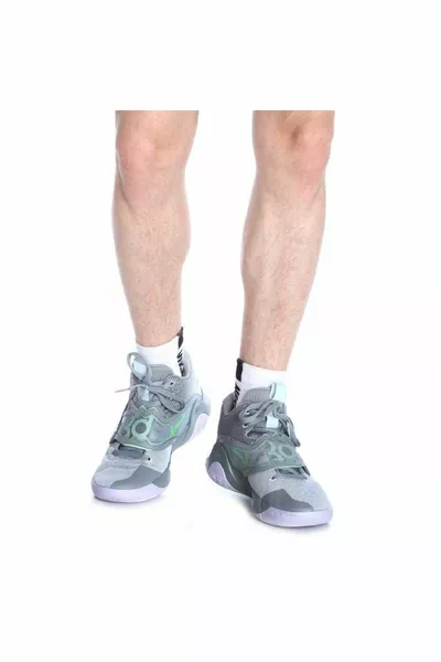 حذاء كيفن ديورانت كي دي تري 5 × رمادي لكرة السلة للرجال