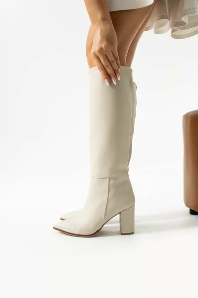 Aneta Cream Дамски токчета с цип на глезена