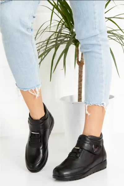 велкро дамски ботуши кожени