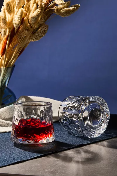 Набор из 2 прозрачных стаканов с вращающейся подставкой для виски и напитков Greta, японский стиль, мл