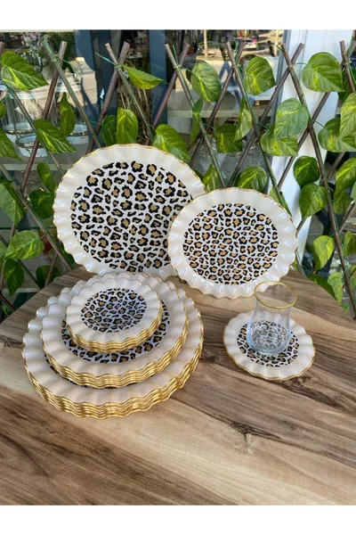 Leopar model altın  prç kahvaltı takımı.