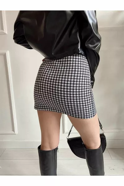 Crowfoot Pattern Cachet Slit Mini Skirt