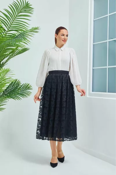Jupe longue en dentelle noire pour femme