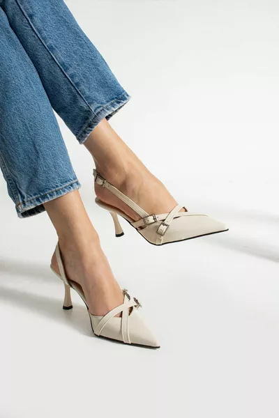 حذاء بكعب كلاسيكي نسائي بحمالتين