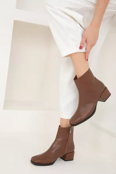 حذاء نسائي تان 