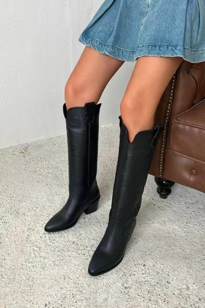 لينا ويسترن جلد طبيعي أحذية نسائية أسود