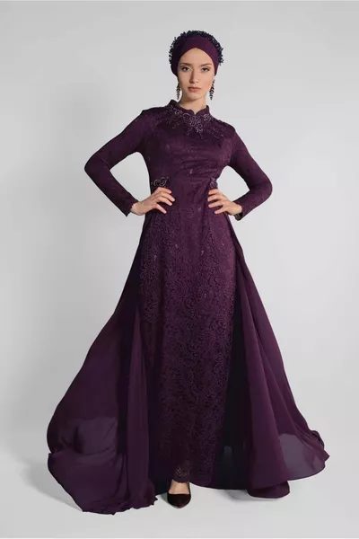 Damen-Abendkleid aus pflaumenfarbener Spitze und bestickt 