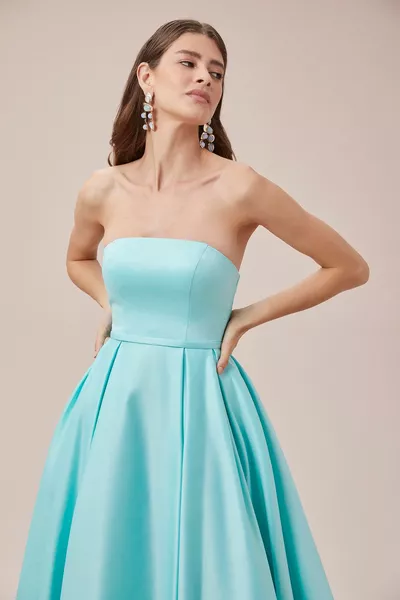 Виола Чан мента цвят без презрамки Midi дължина сатенена рокля