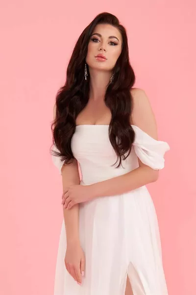 Ecru الشيفون منخفضة الأكمام الزفاف الطويل واللباس في الهواء الطلق