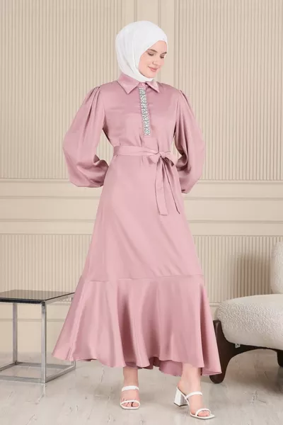 فستان من الساتان سيلين