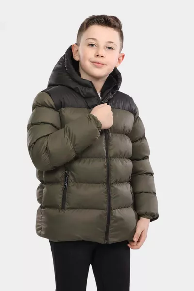 معطف شتوي سميك بفرو داخلي مقاوم للماء للأطفال الصبية، بلون أخضر زيتي، مع أجزاء بلون مختلف وغطاء رأس