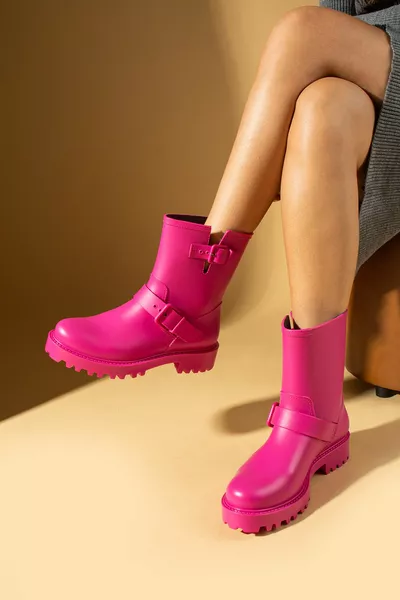 المرأة الفوشيه عارضة العفن أحذية المطر للماء