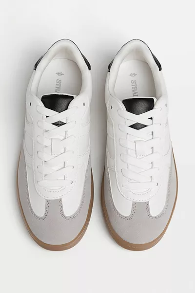 Baskets rétro décontractées