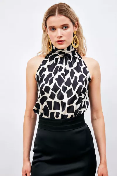 بلوزة تانك منقوشة - أسود