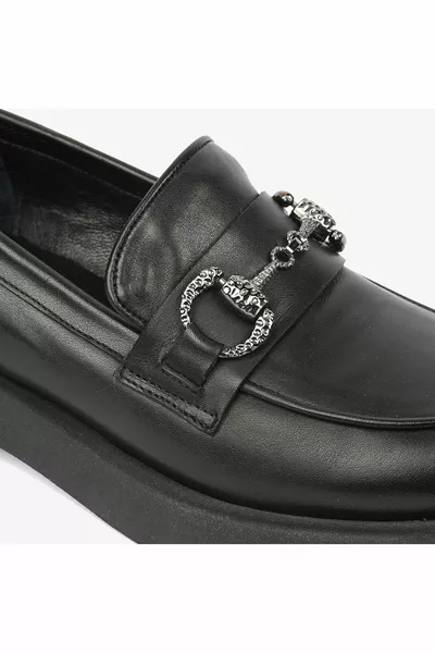 حذاء لوفر جلد طبيعي أسود للسيدات 