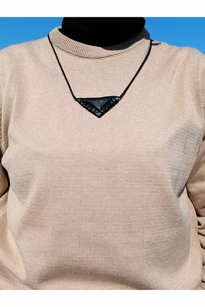 Beech Turned Prayer Triangle Necklace Amulet Genuine Leather Closed