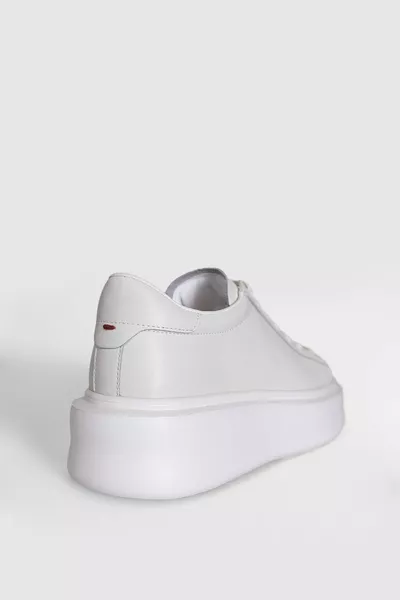 غيج أحذية رياضية جلدية رجالية أبيض