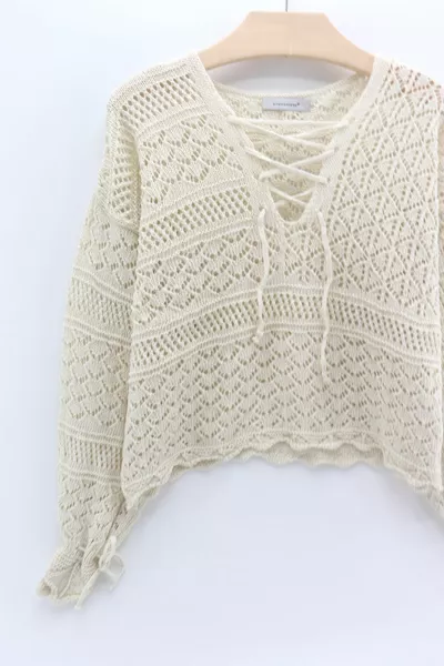 Women's Sleeve and Collar Lace-Up Seasonal Knitwear Sweater Cream