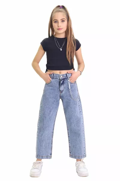 Wide-Leg Jeans with Chain Detail for Girls Who Know No Limits in Style and Comfort