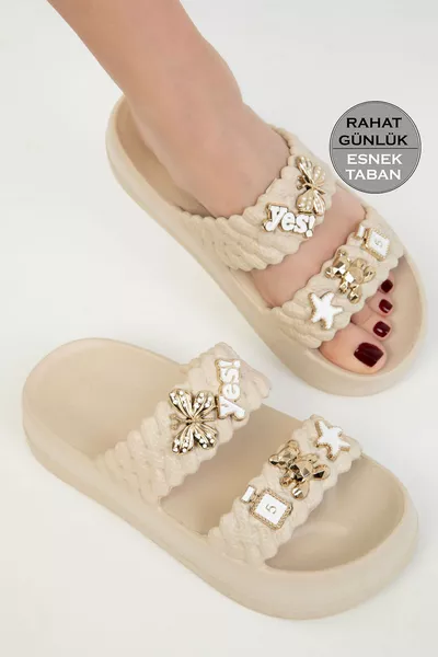 Bej Kadın Terlik 