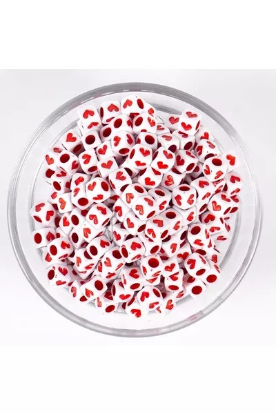  грама- 6 мм кубчета мъниста, червени пластмасови мъниста във форма на сърце, първо качество ( г-  броя)