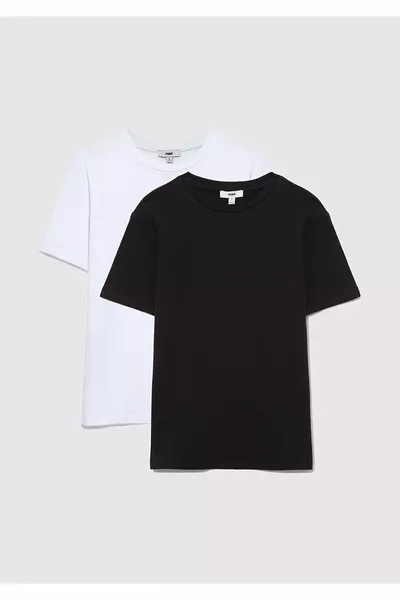 2-Pack Black and White Women's Basic T-Shirt Fitted / Body-Hugging Cut 