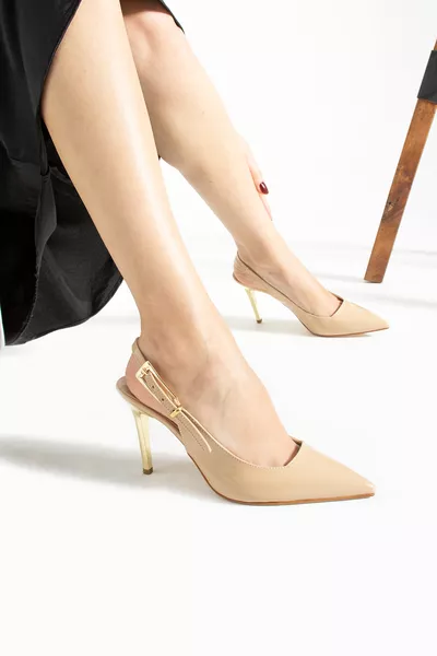 حذاء نسائي بكعب عالي من أتل