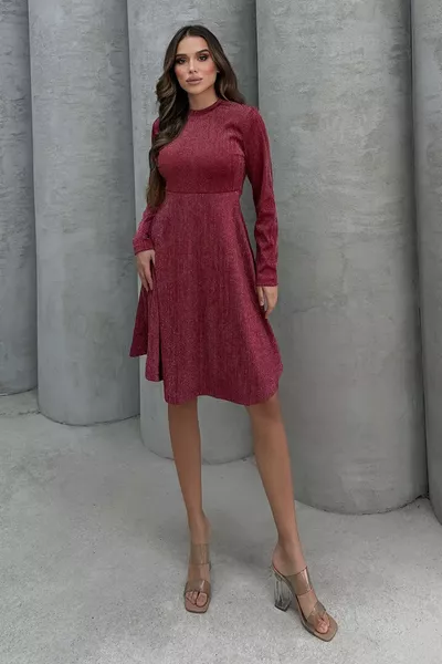 فستان سهرة قصير لامع ناعم ومطاطي