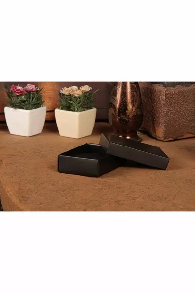 Кутия за колиета  броя черна (с гъба вътре)