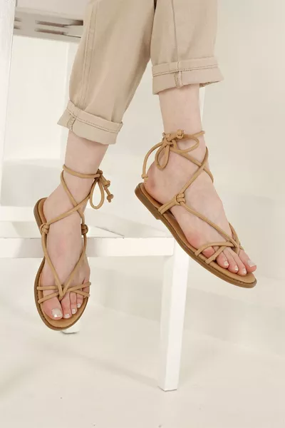 Женские сандалии на шнуровке между пальцами NUDE КОЖА