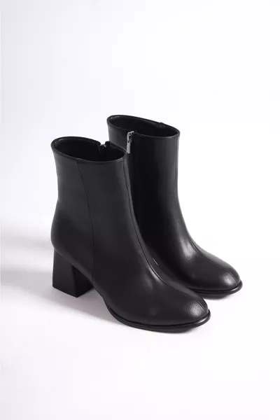 حذاء نسائي أسود بكعب مرتفع وسحّاب جانبي للاستخدام اليومي