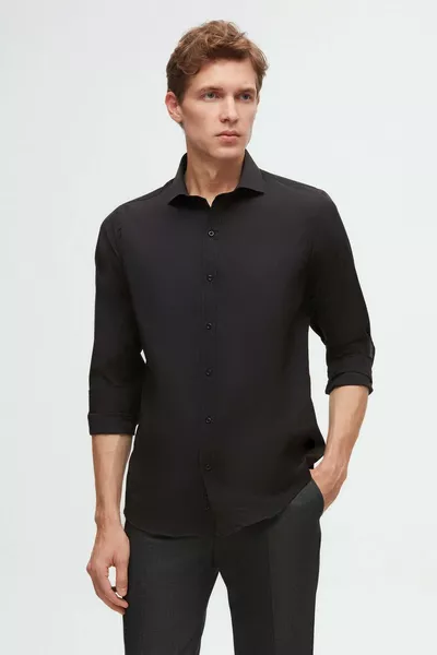 قميص رجالي أسود ضيق من Ds Damat بأكمام طويلة وسهل الكي وربطة عنق كلاسيكية