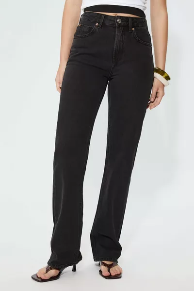  Gerade geschnittene Jeans