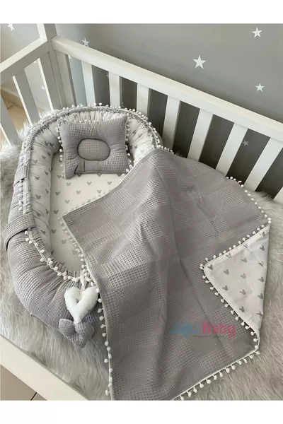 Set Babynest 3 pezzi Jaju-babynest Grigio in Tessuto Waffle con Design Micky e Pon Pon