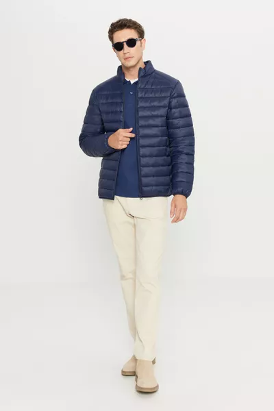 معطف رجالي مبطن بالليف خفيف الوزن يحتفظ بالحرارة ومقاوم للرياح