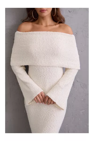 فستان تريكو بنقشة محبوكة وياقة مادلونا بلون عاجي