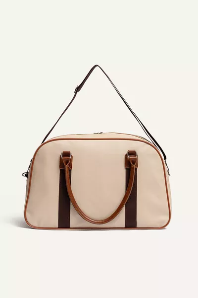 حقيبة سفر كلاسيكية ، حقيبة رياضية، حقيبة مستشفى، حقيبة يد وكتف، حقيبة أم وطفل، حقيبة مقصورة للطيران، حقيبة مضيفة