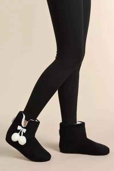 حذاء منزلي نسائي شتوي بنمط زيجزاج من فِلْسوفْت