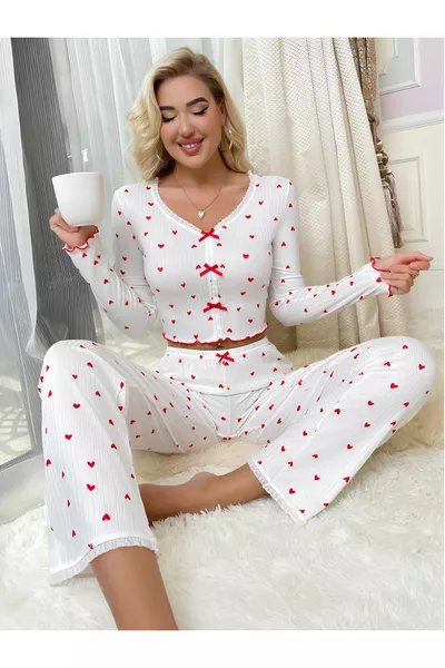 طقم بيجامة أبيض طويل الأكمام من القطن مع فيونكة