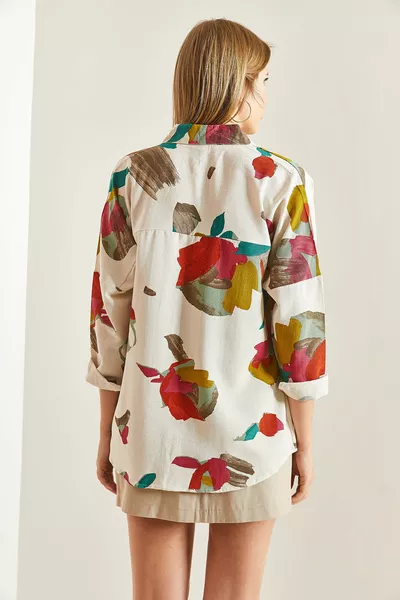 Chemise en lin à motifs féminins